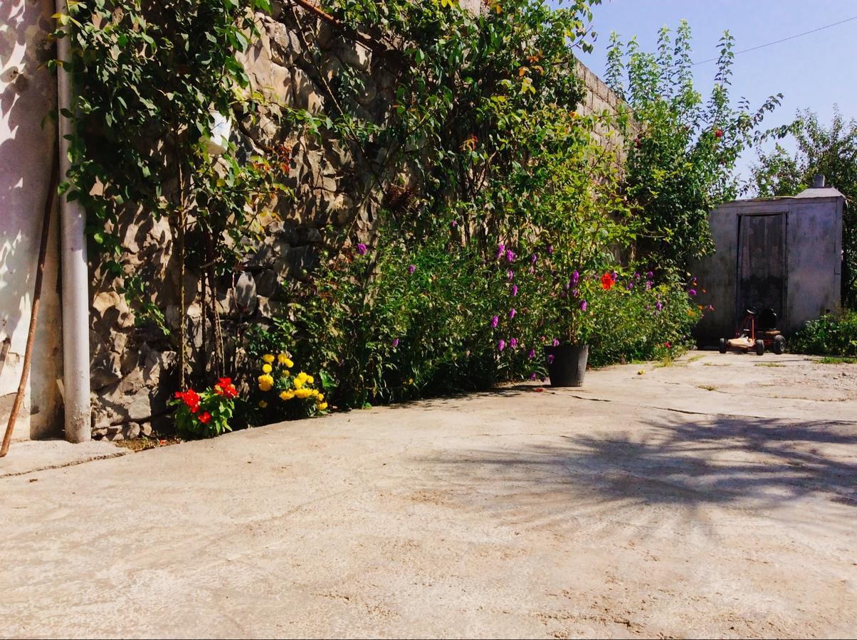 Bed and Breakfast House On Ashiq Cuma Street 8 à Şǝki Extérieur photo